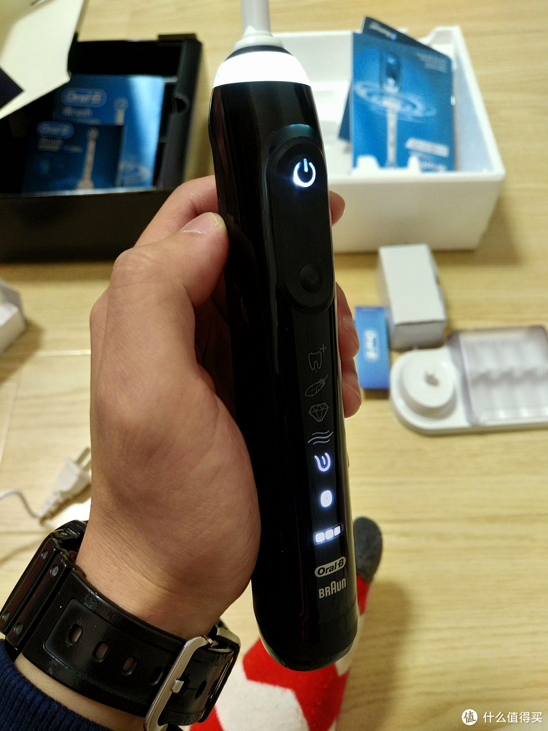 我们家的刷牙新装备：Oral-B 欧乐-B iBrush 9000 旗舰款 电动牙刷