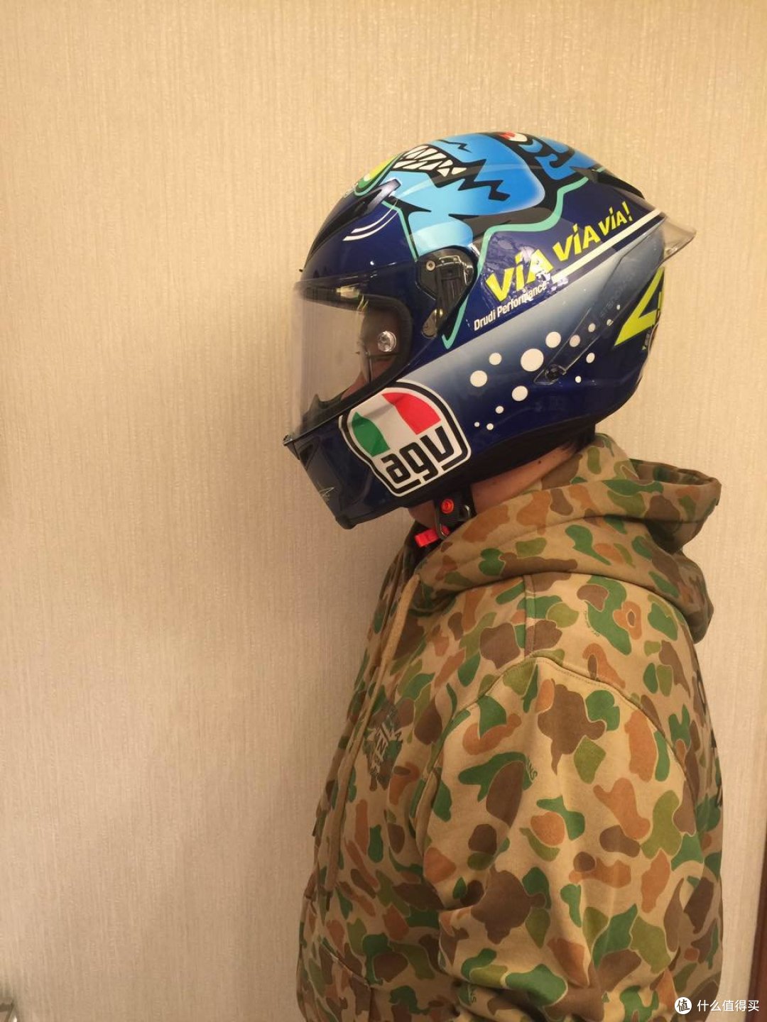 迫不及待的开箱:摩托车入坑第一步——AGV Corsa 罗西 小丑鱼头盔