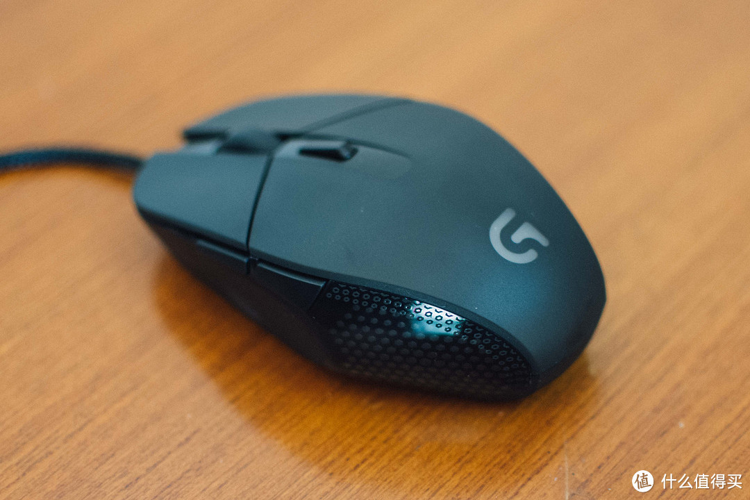 Logitech 罗技 G303 游戏鼠标 的轻晒单