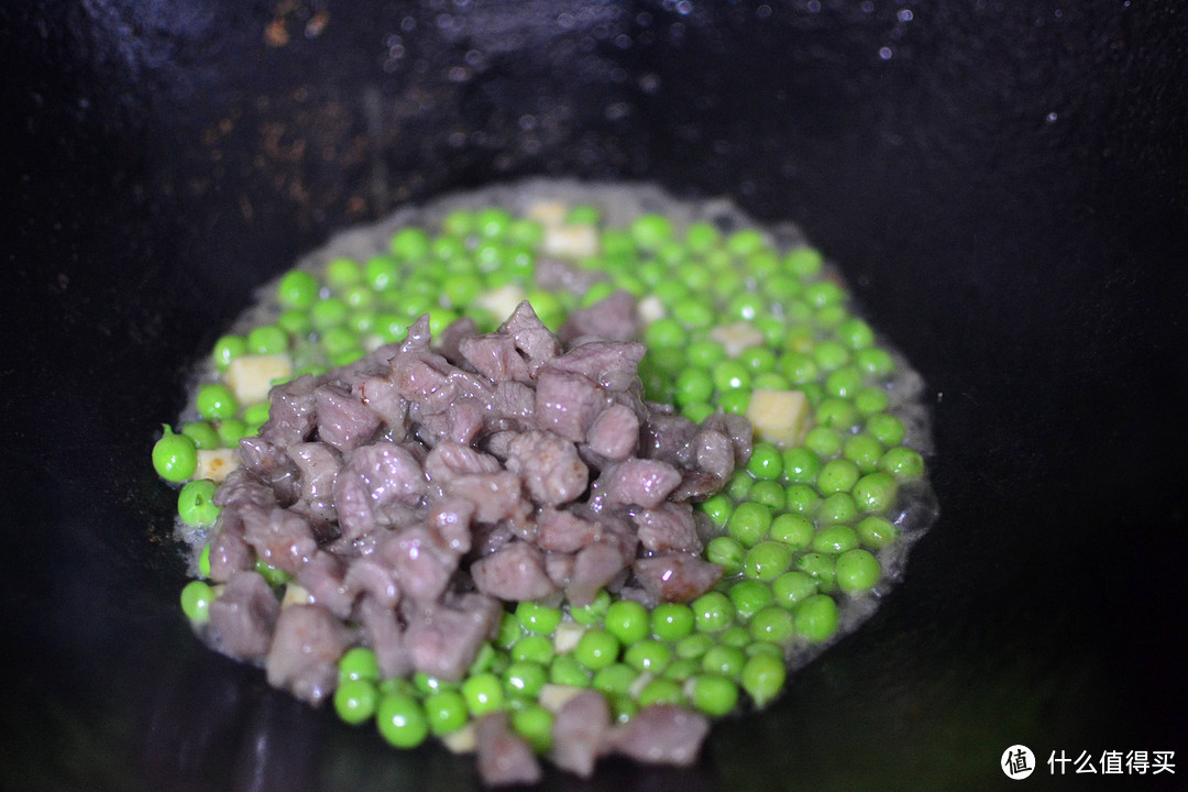 周末给家添点烟火气：孜然莴苣小鸡丝+甜豆啤酒小牛肉