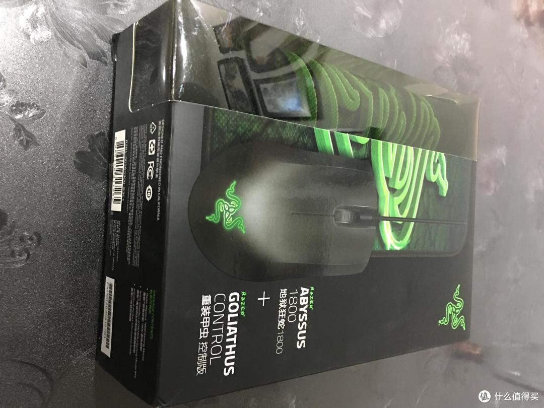 拨草寻蛇——Razer 雷蛇 地狱狂蛇重装甲虫 鼠垫套装开箱