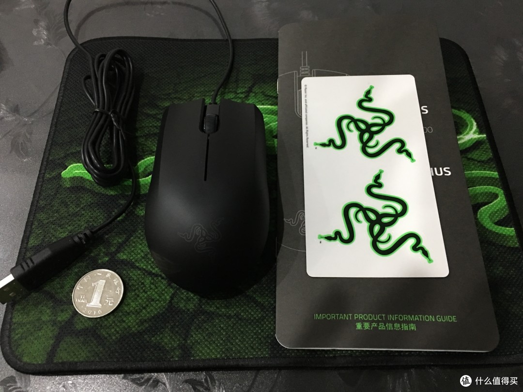 拨草寻蛇——Razer 雷蛇 地狱狂蛇重装甲虫 鼠垫套装开箱