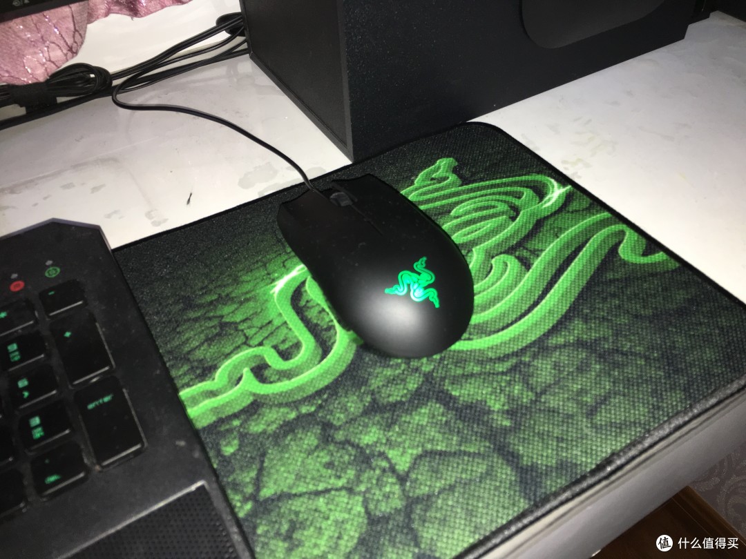 拨草寻蛇——Razer 雷蛇 地狱狂蛇重装甲虫 鼠垫套装开箱