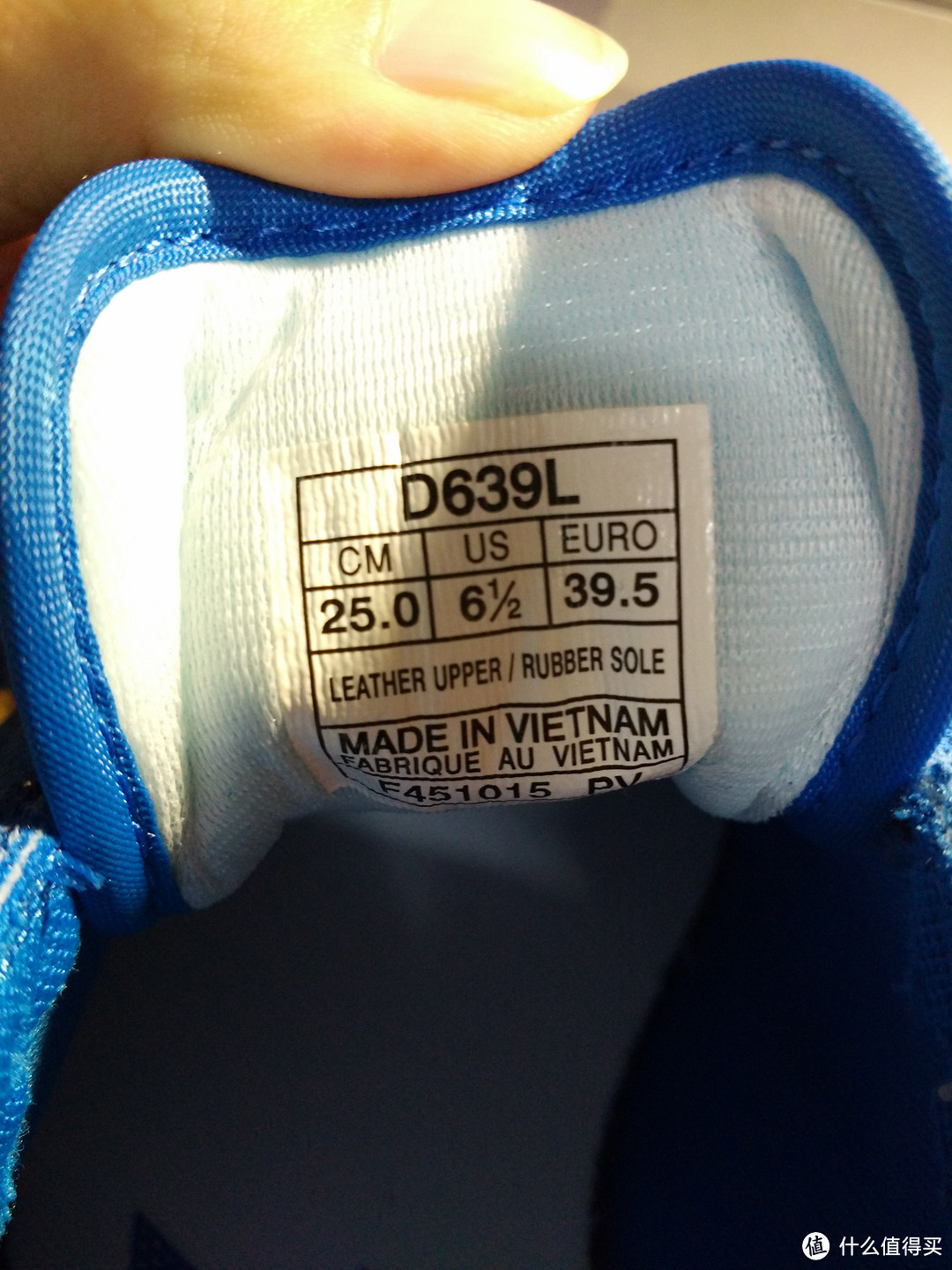 鞋标，made in 越南