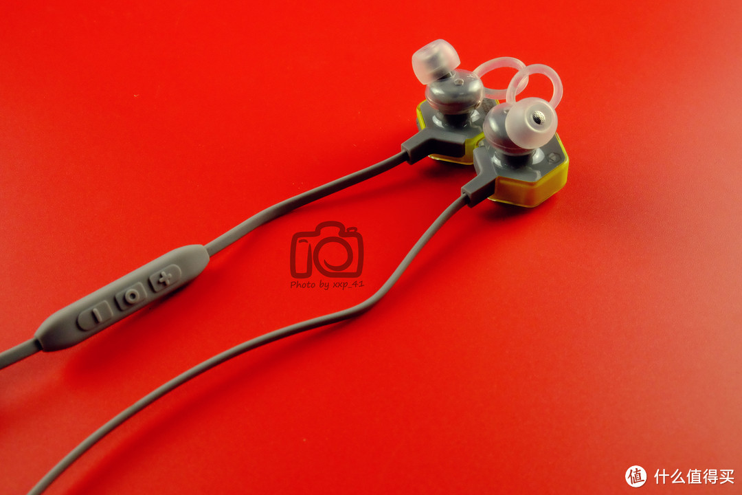 摆脱有线的束缚，享受无限的音乐：FIIL Carat 智能蓝牙运动耳机