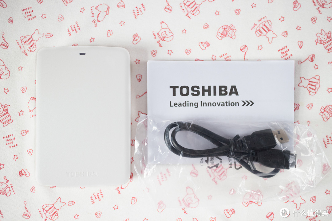 家有一小熊 — TOSHIBA 东芝 CANVIO BASICS 2TB 白色移动硬盘 开箱及简测