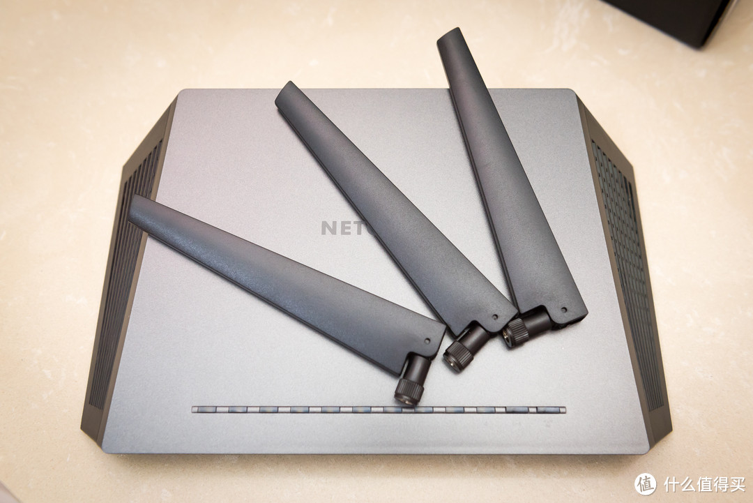 NETGEAR 美国网件 R7000 双频千兆无线路由器 开箱 刷梅林 组SS 体验教程