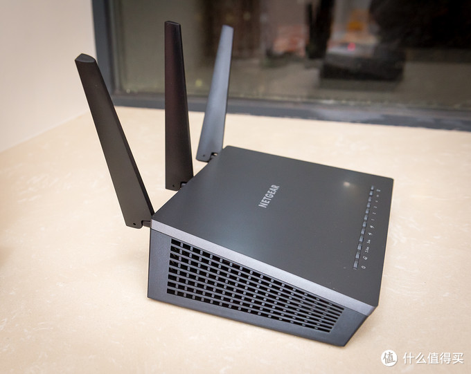 NETGEAR 美国网件 R7000 双频千兆无线路由器 开箱 刷梅林 组SS 体验教程