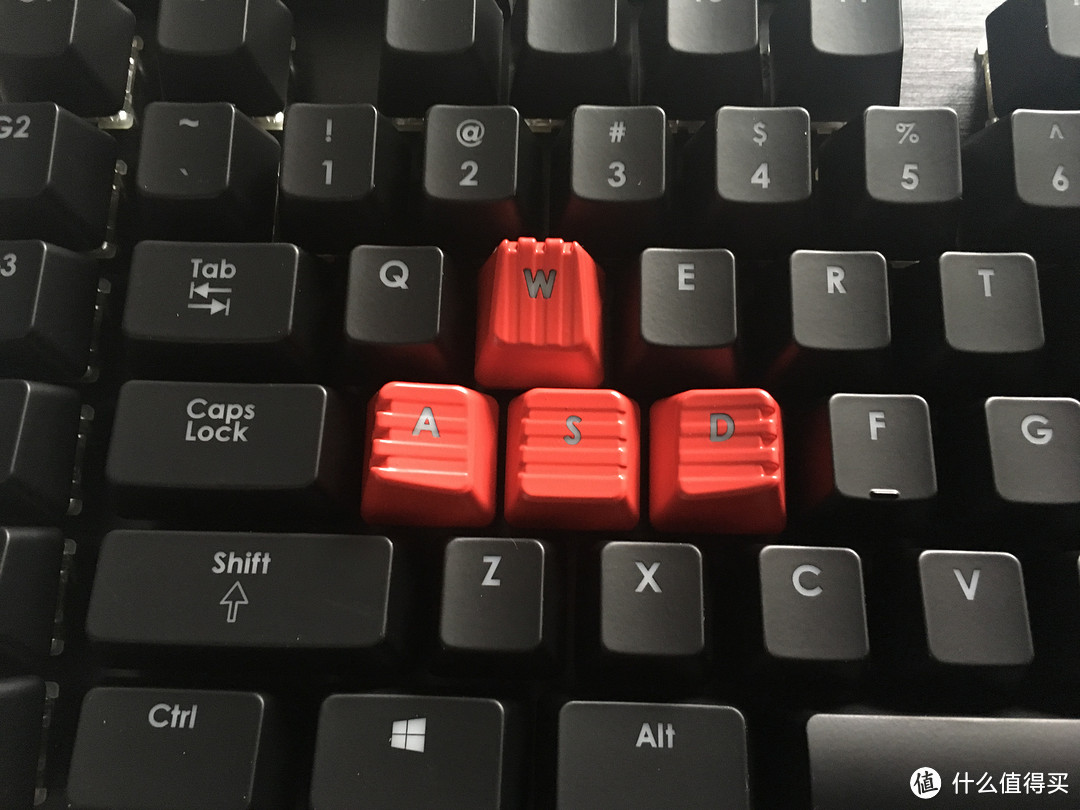诚意满满的键盘 — G.SKILL 芝奇 KM780 RGB红轴 机械键盘 开箱