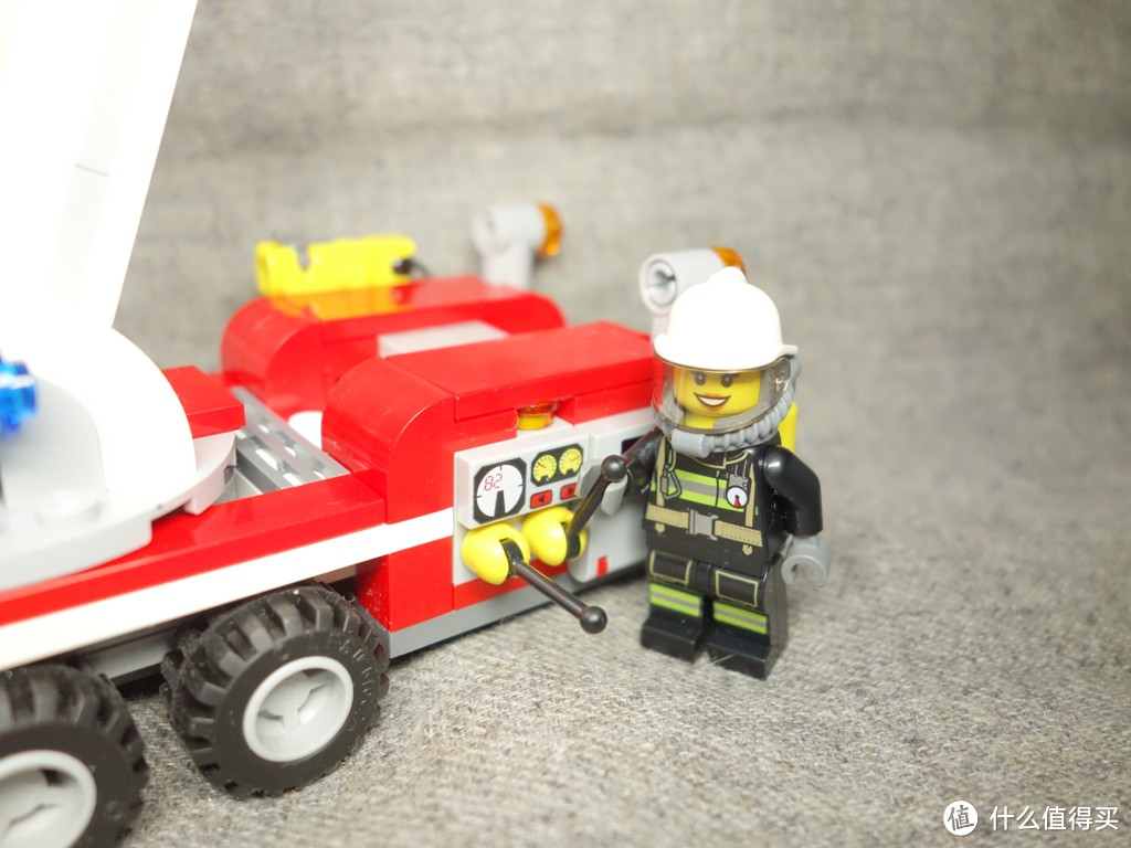 借着娃的名义 — LEGO 乐高 城市消防系列 60111 开箱