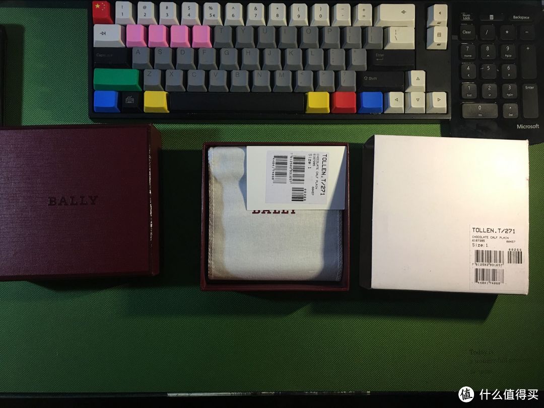 长情的告白不只有钢笔，还有 BALLY 巴利 钱包