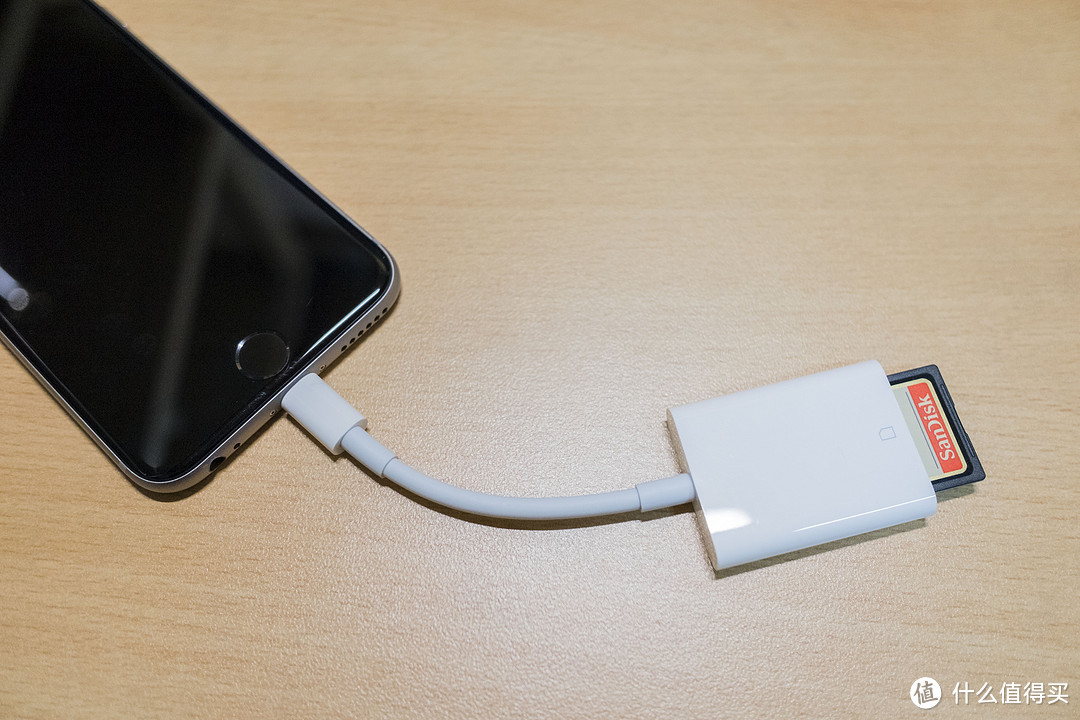 随身影像处理方案：Apple 苹果 Lightning to SD Card 相机读卡器