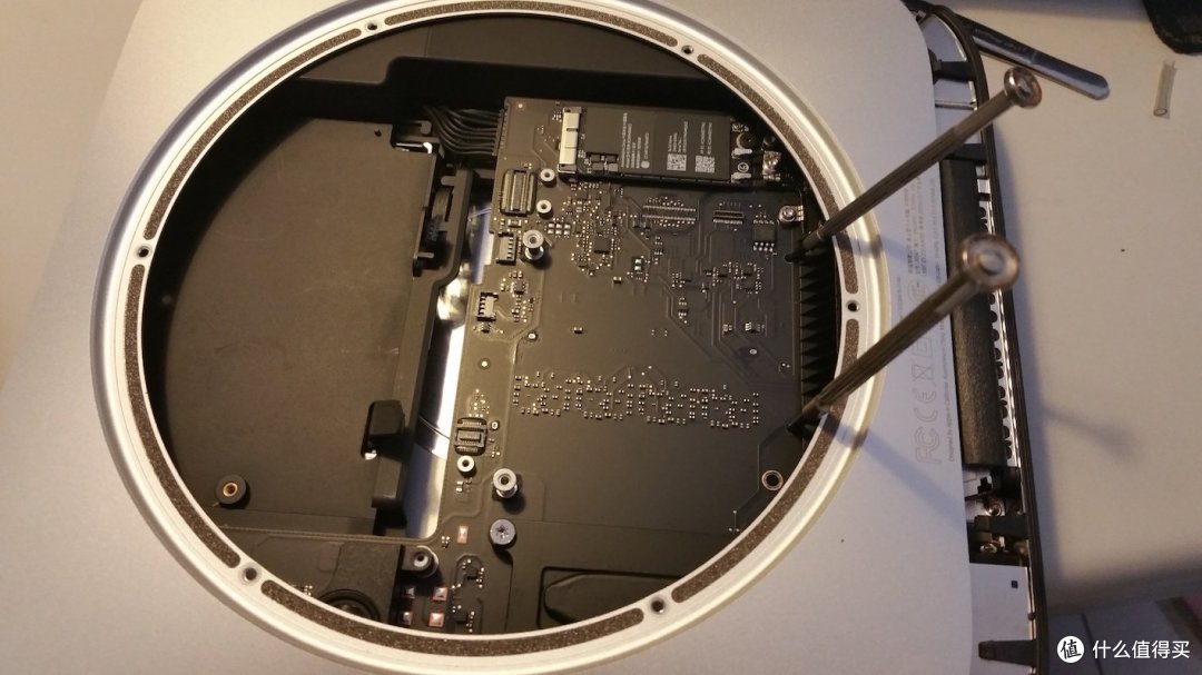 ▲我用的是小螺丝刀 ▲我用的是小螺丝刀