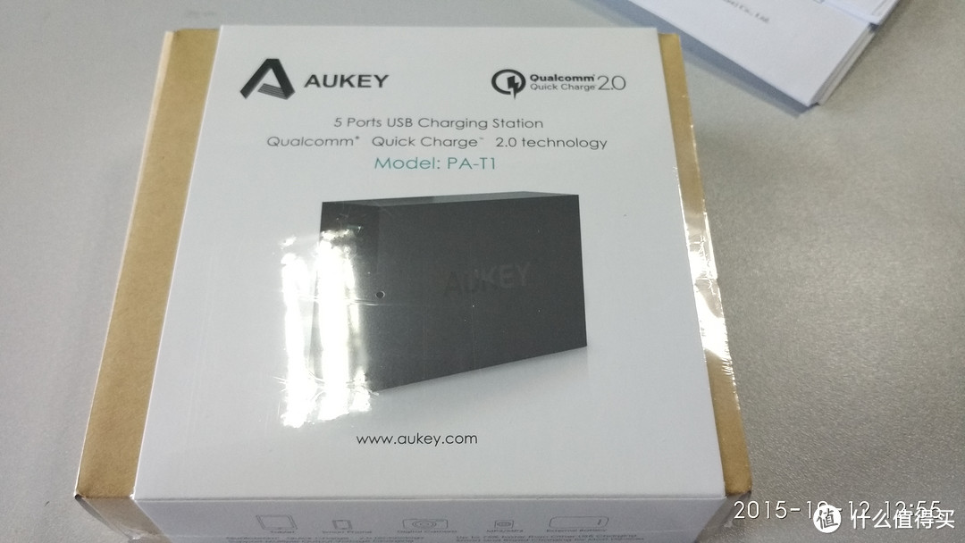 蜈蚣都要变蚯蚓的双十一：AUKEY QC2.0充电器 开箱