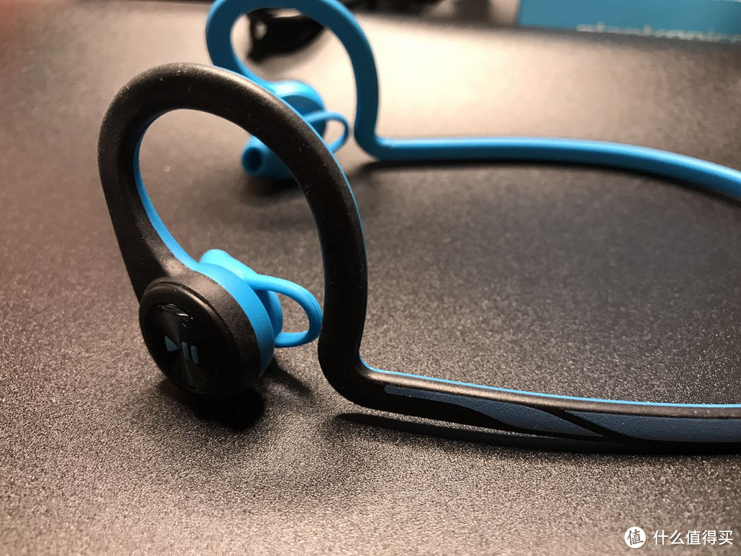 以超级续航的名义——Plantronics 缤特力 Backbeat FIT 无线蓝牙耳机 简评