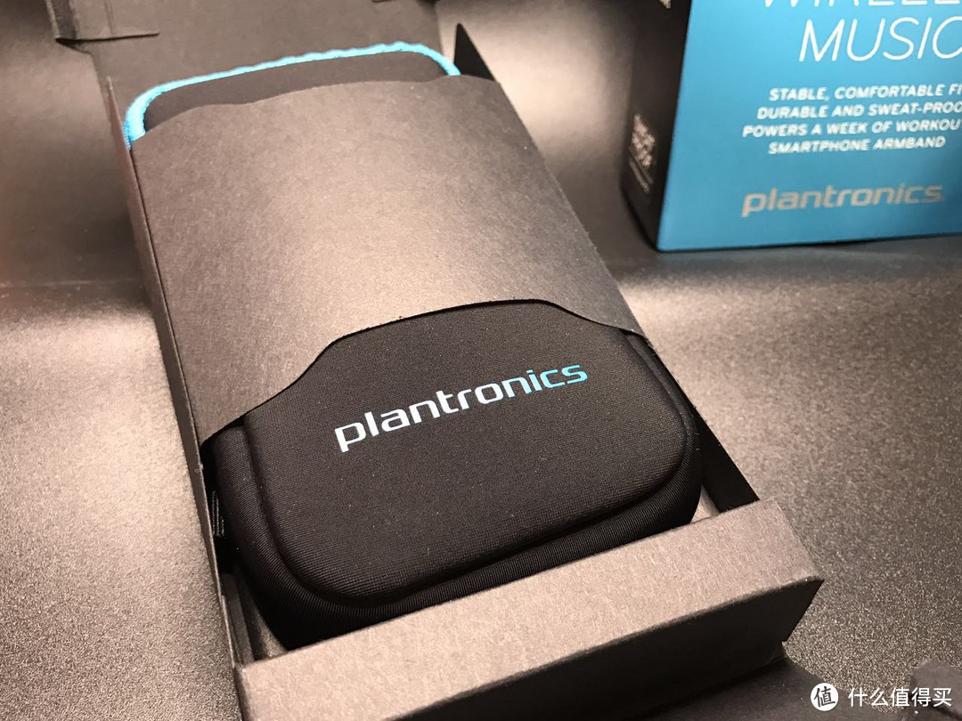 以超级续航的名义——Plantronics 缤特力 Backbeat FIT 无线蓝牙耳机 简评