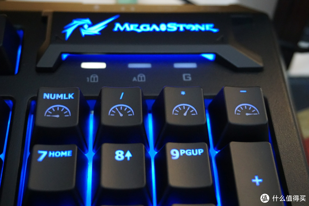 好键盘助我拿5杀：谜石MegaStone 樱桃红轴机械键盘 开箱与体验