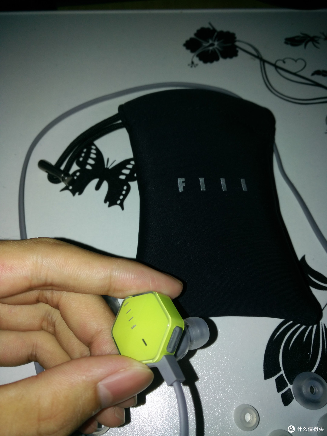 跑起来就是个低音炮, FIIL Carat运动专用耳机评测。