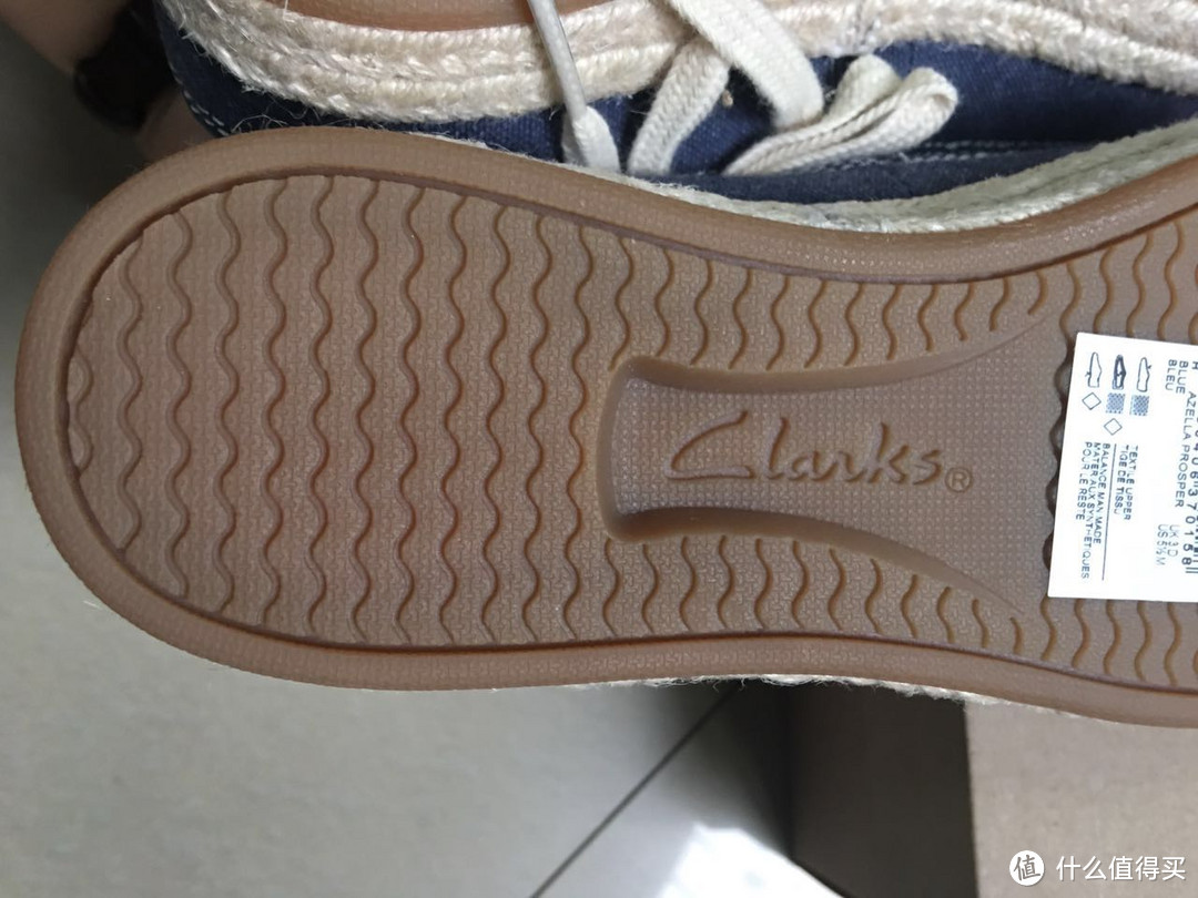 来自美亚的白菜----Clarks 女厚牛筋底镂空板鞋