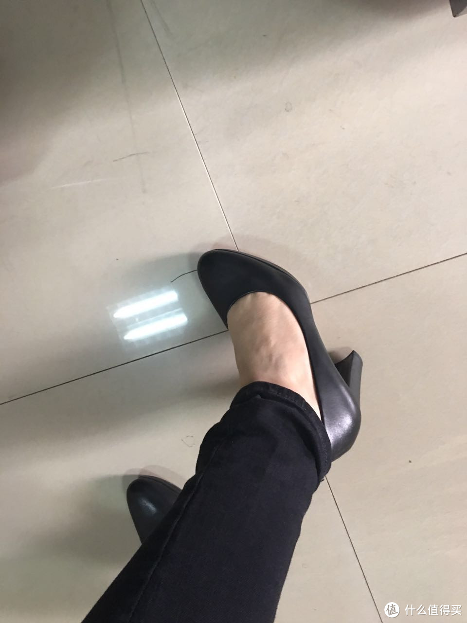 终于还是买了一双装精鞋：CLARKS 其乐 黑色防水台高跟鞋