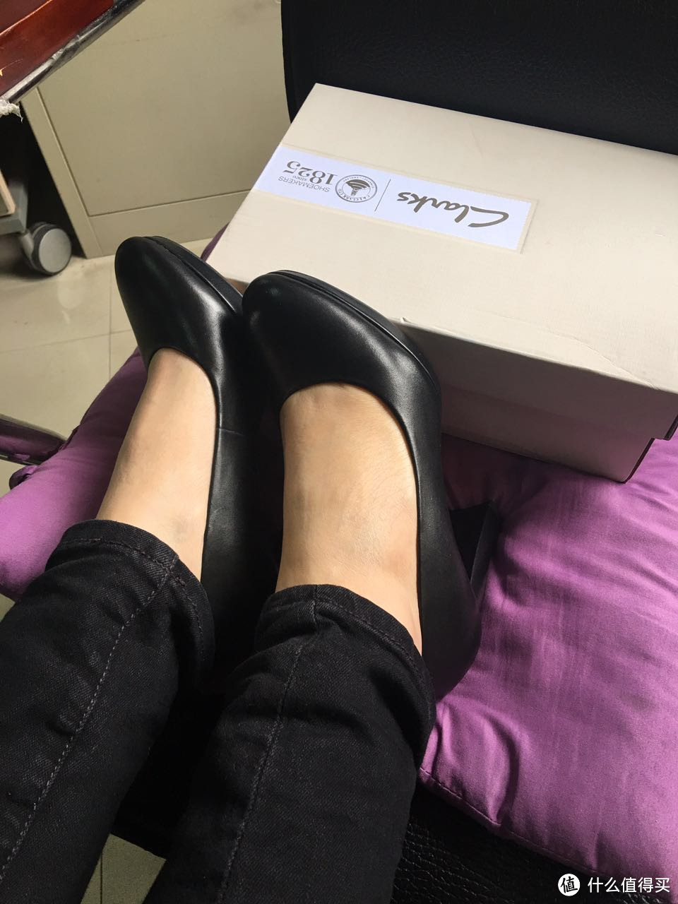 终于还是买了一双装精鞋：CLARKS 其乐 黑色防水台高跟鞋