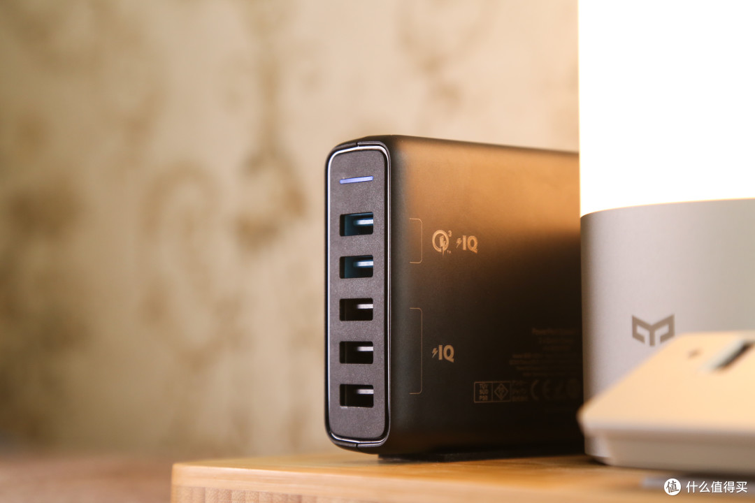 #本站首晒#五个设备,一次满足-Anker QC3.0 63W 多口充电器
