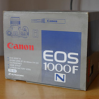 佳能 EOS1000FN 单反相机外观展示(按钮|电池仓|脚架孔|取景器)