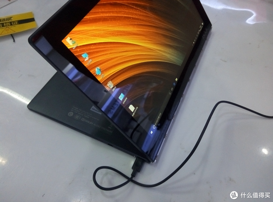 好像很厉害的样子 — Lenovo YOGA BOOK二合一平板电脑 开箱