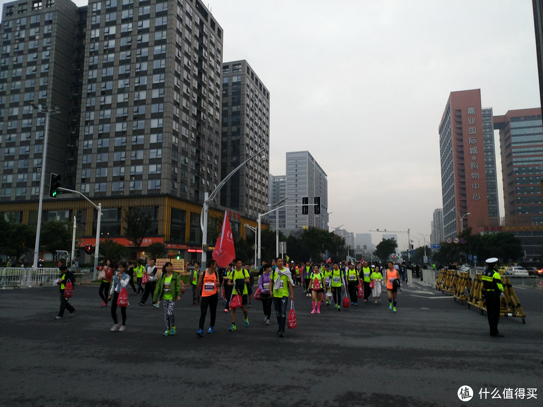 沉醉金陵古都上百里——2016年南京马拉松赛评