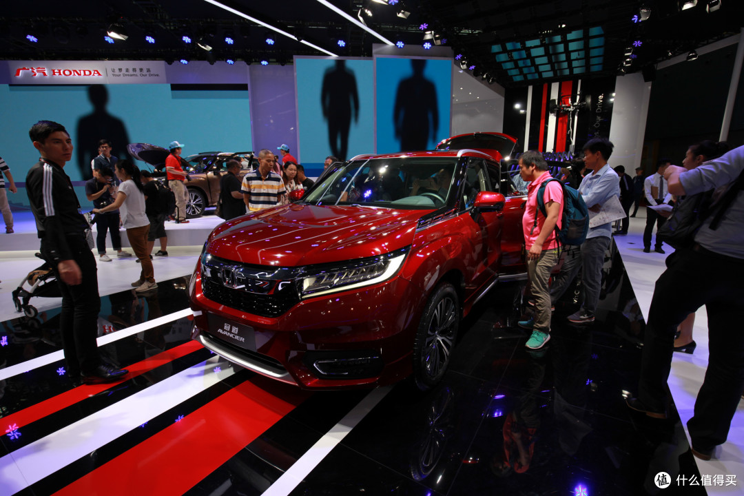 广州车展看热(che)闹(mo):日渐落寞的两厢车与大行其道的SUV
