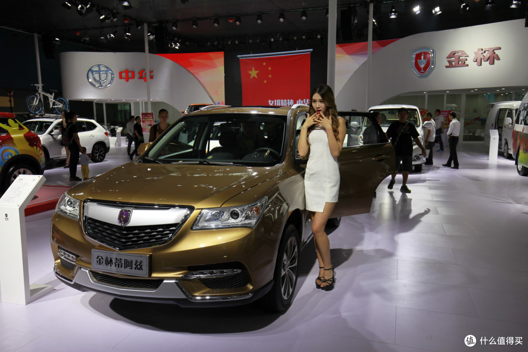 广州车展看热(che)闹(mo):日渐落寞的两厢车与大行其道的SUV