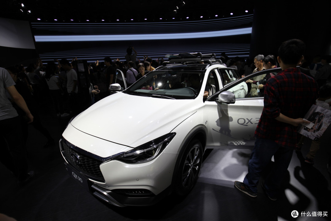 广州车展看热(che)闹(mo):日渐落寞的两厢车与大行其道的SUV