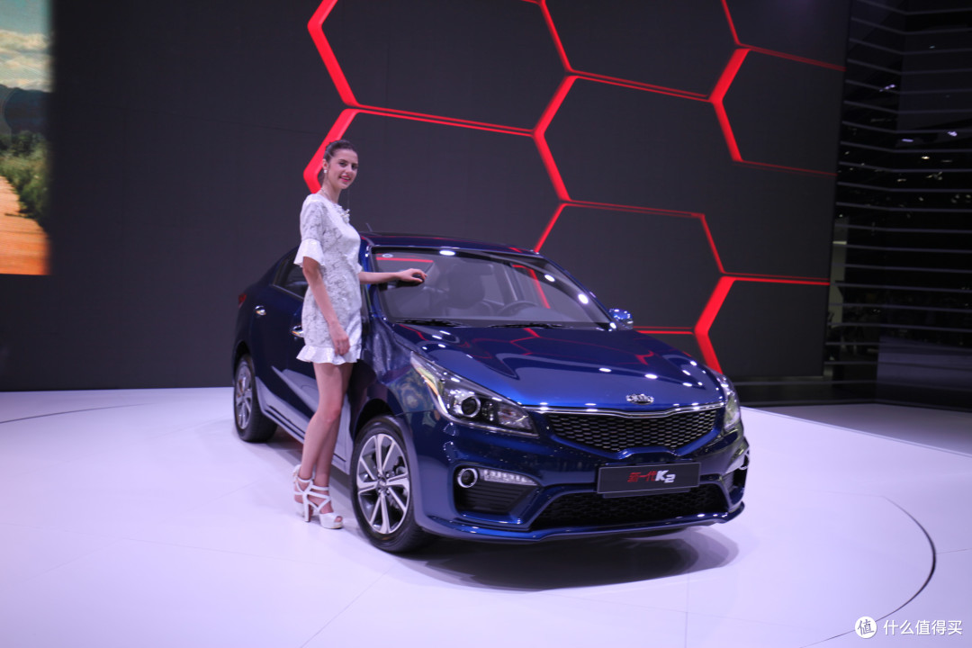 广州车展看热(che)闹(mo):日渐落寞的两厢车与大行其道的SUV