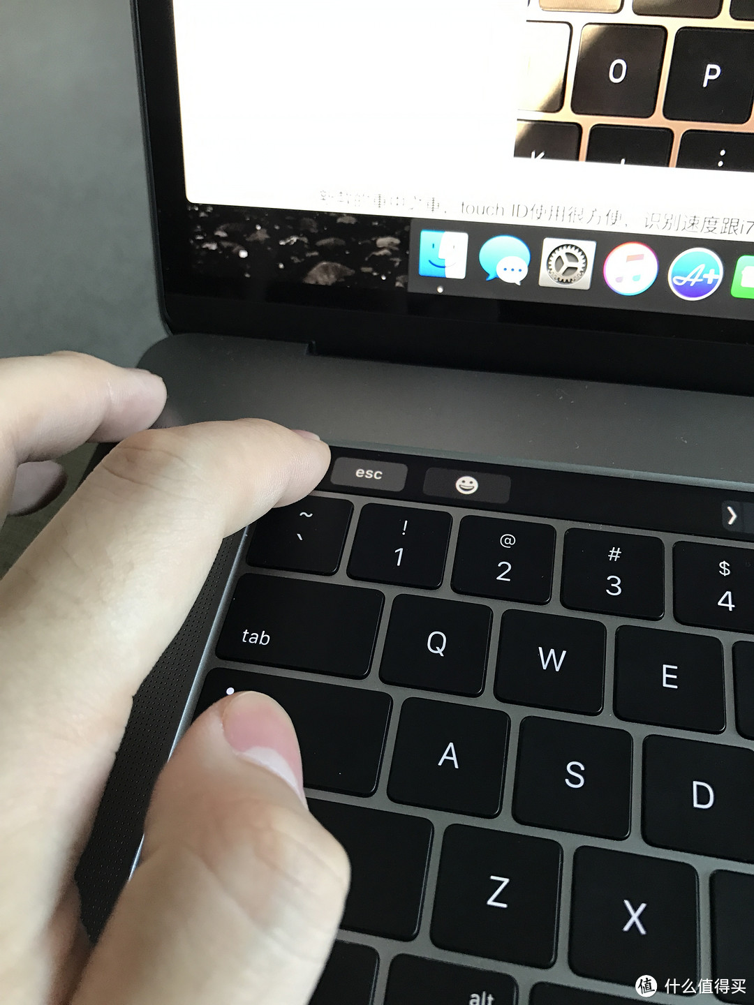 纵享丝滑：2016款Touch Bar 15英寸定制 Apple 苹果 Macbook Pro开箱