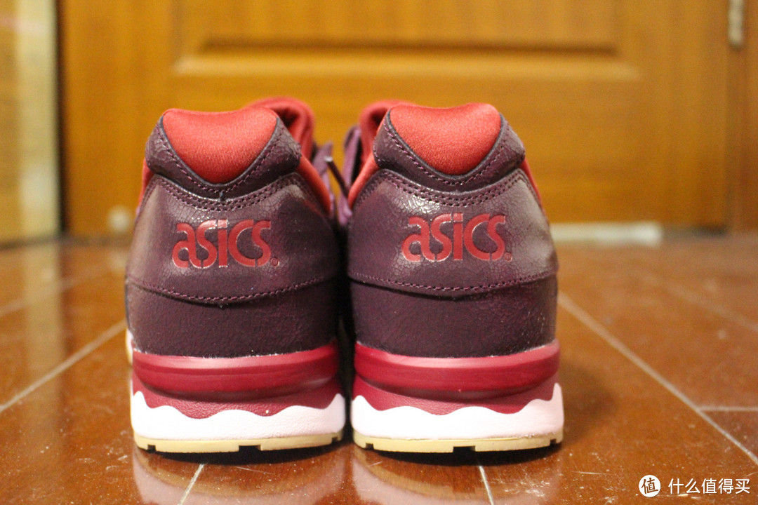 ASICS亚瑟士 酒红色GEL LYTE V 运动鞋（咱家熊猫实力上镜）