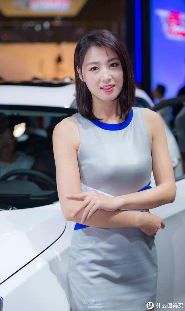 前几年的毛露露看的我脸红心跳的,最近两年都比较收敛了,直到她出现了