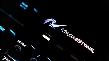 桌上神器 篇二十一：京东自出品：谜石（MegaStone）樱桃红轴机械键盘试用分享