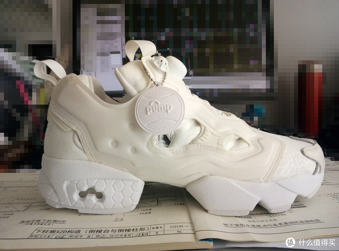 #原创新人#中年人第一双“奢侈品”— Reebok 锐步 PUMP FURY 复古跑鞋 开箱简评