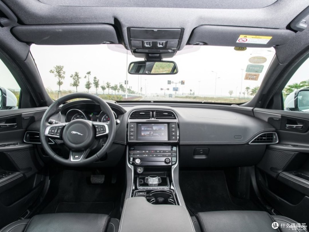 JAGUAR 捷豹 XE 汽车值不值?看你什么时候买