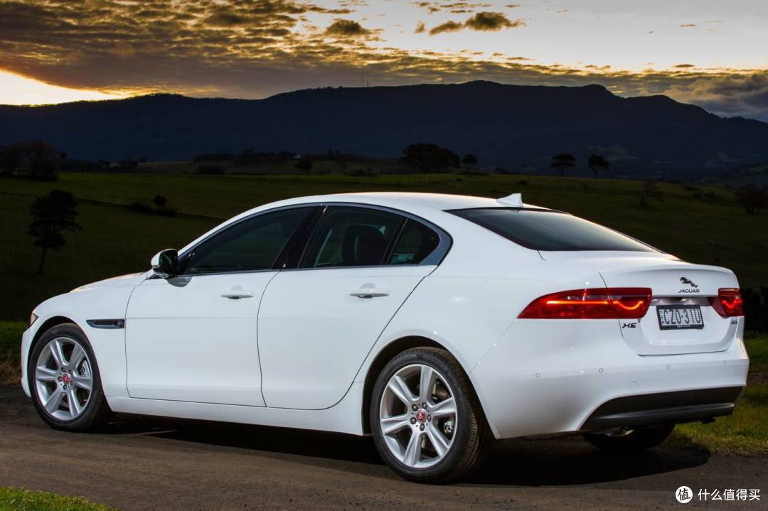 JAGUAR 捷豹 XE 汽车值不值?看你什么时候买