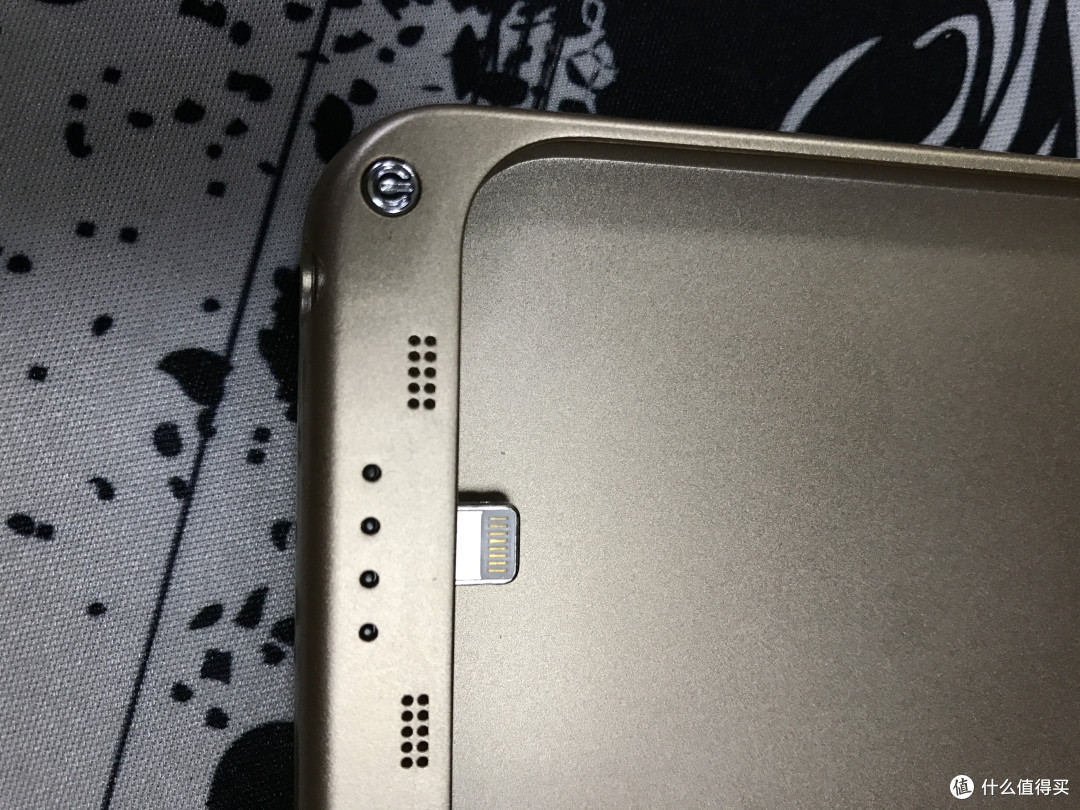 臣妾真的做不到啊！麦能科技iPhone背夹电池众测报告