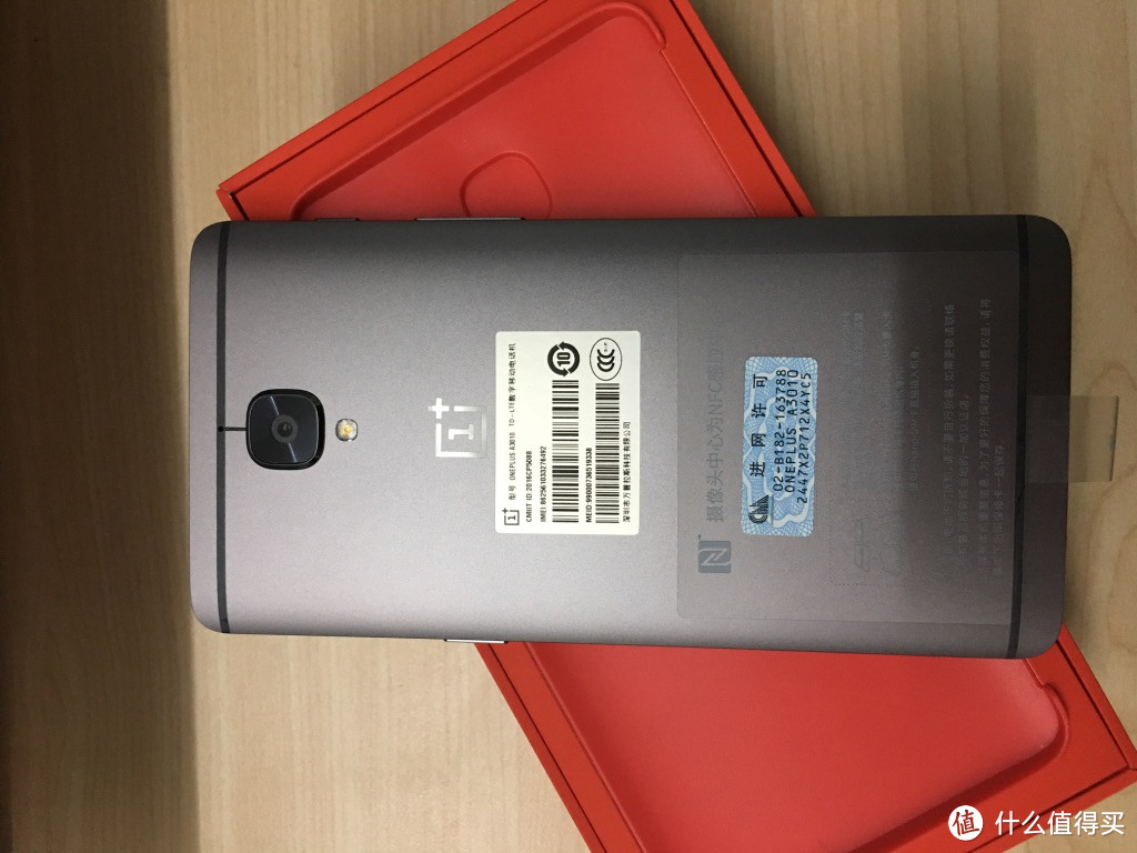 阔别多年的安卓现在是怎样的模样——OnePlus 一加3T 开箱简评