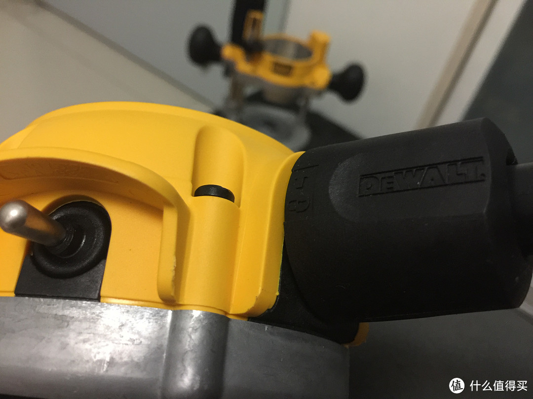 DEWALT 得伟 DW618B3 三底座套装 电木铣 试用评测