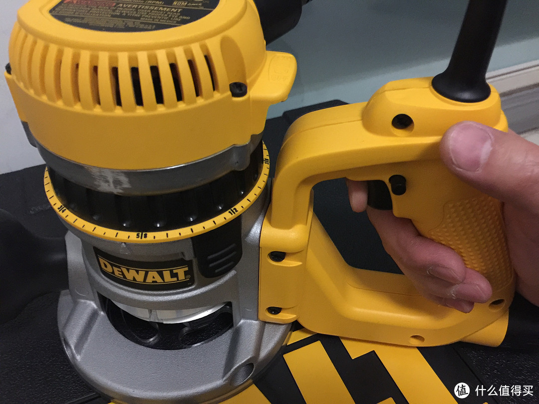 DEWALT 得伟 DW618B3 三底座套装 电木铣 试用评测