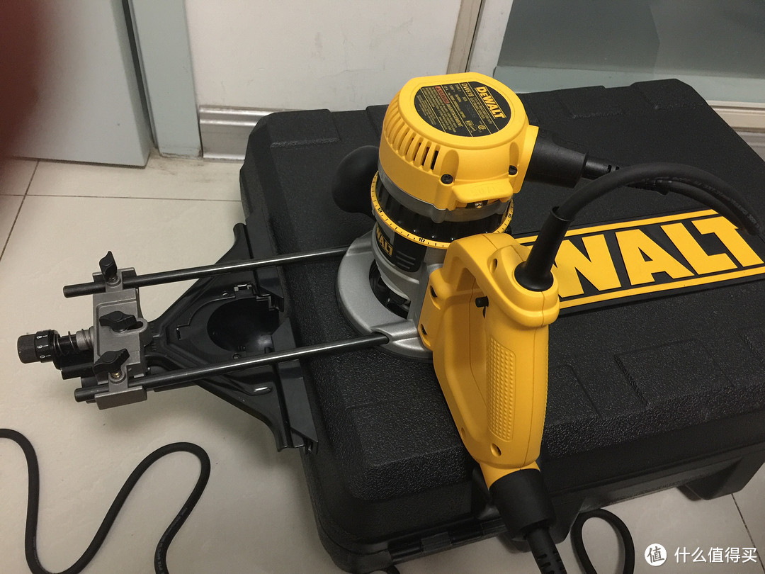 DEWALT 得伟 DW618B3 三底座套装 电木铣 试用评测