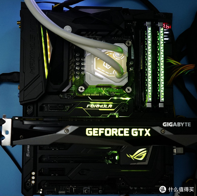 NVIDIA泰坦皮绿色信仰灯的好搭档：tigo 金泰克 天启X5 DDR4 3200内存套装开箱及超频小测