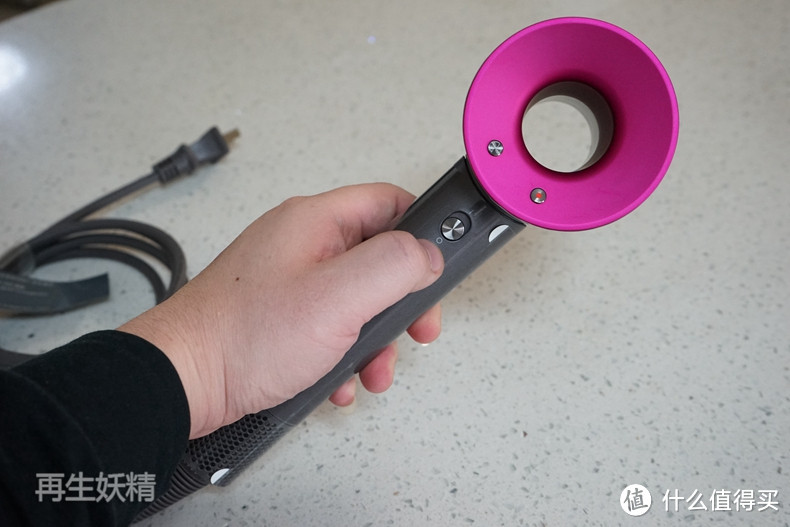 送老婆的礼物：dyson 戴森 HD01 吹风机 开箱、试用、体验