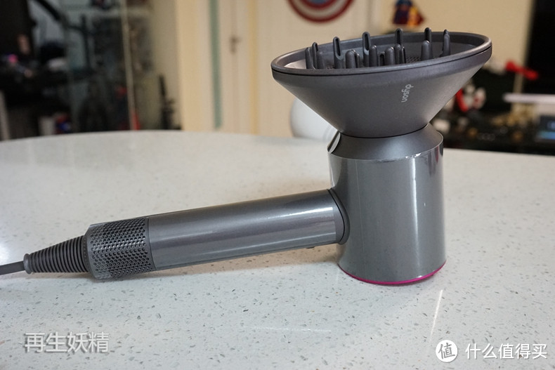 送老婆的礼物：dyson 戴森 HD01 吹风机 开箱、试用、体验