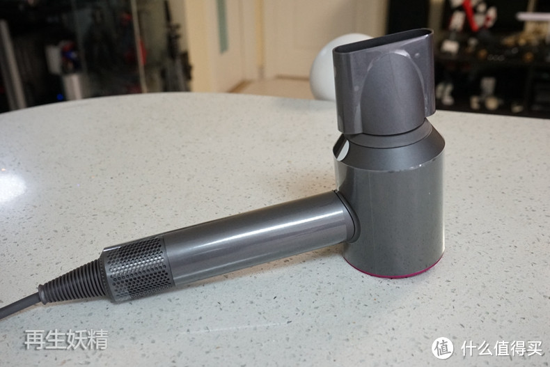 送老婆的礼物：dyson 戴森 HD01 吹风机 开箱、试用、体验