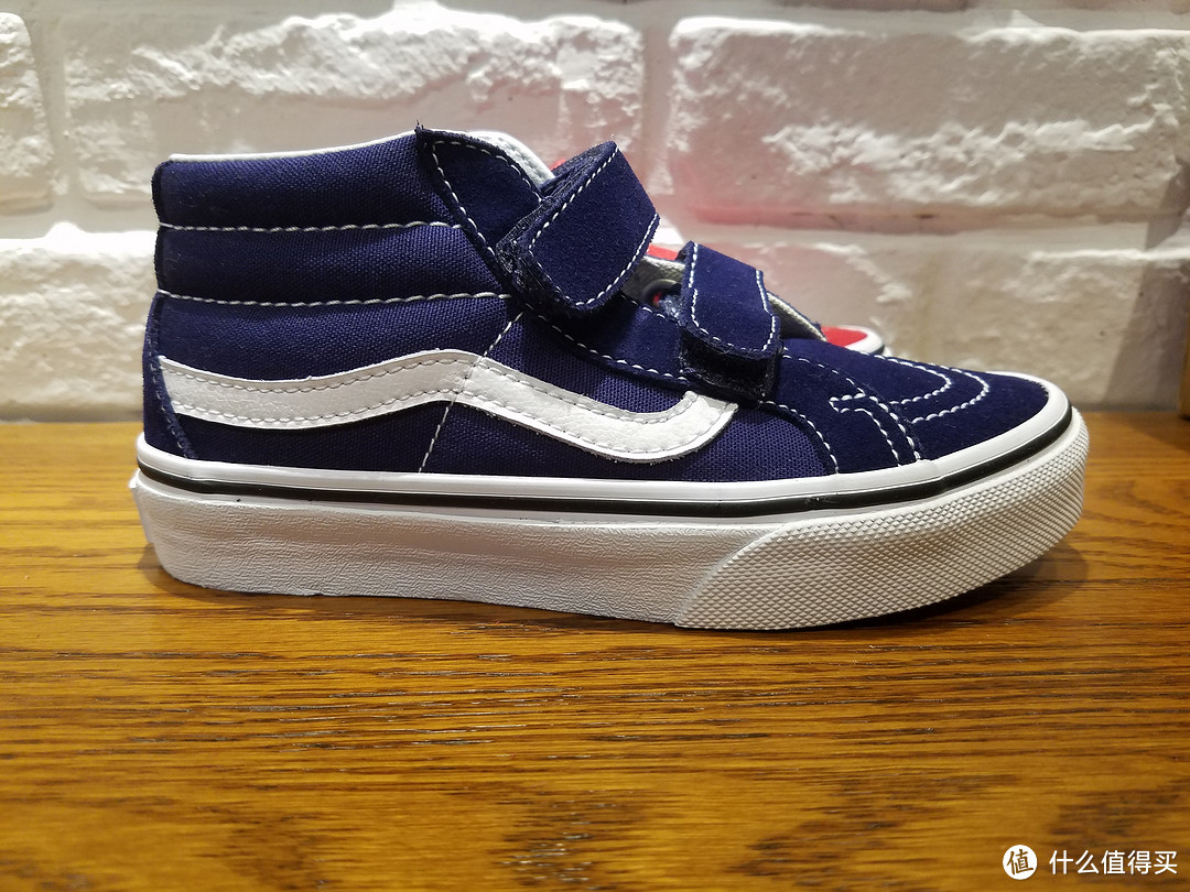 2016剁手节简单晒物之鞋类篇：VANS 范斯 sk8-mid seissue v & authentic v 童鞋